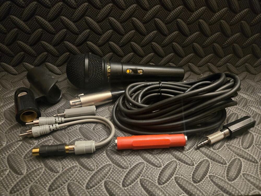 TEV TM-326 Dynamic Microphone XLR Cable Case Accessories Untested